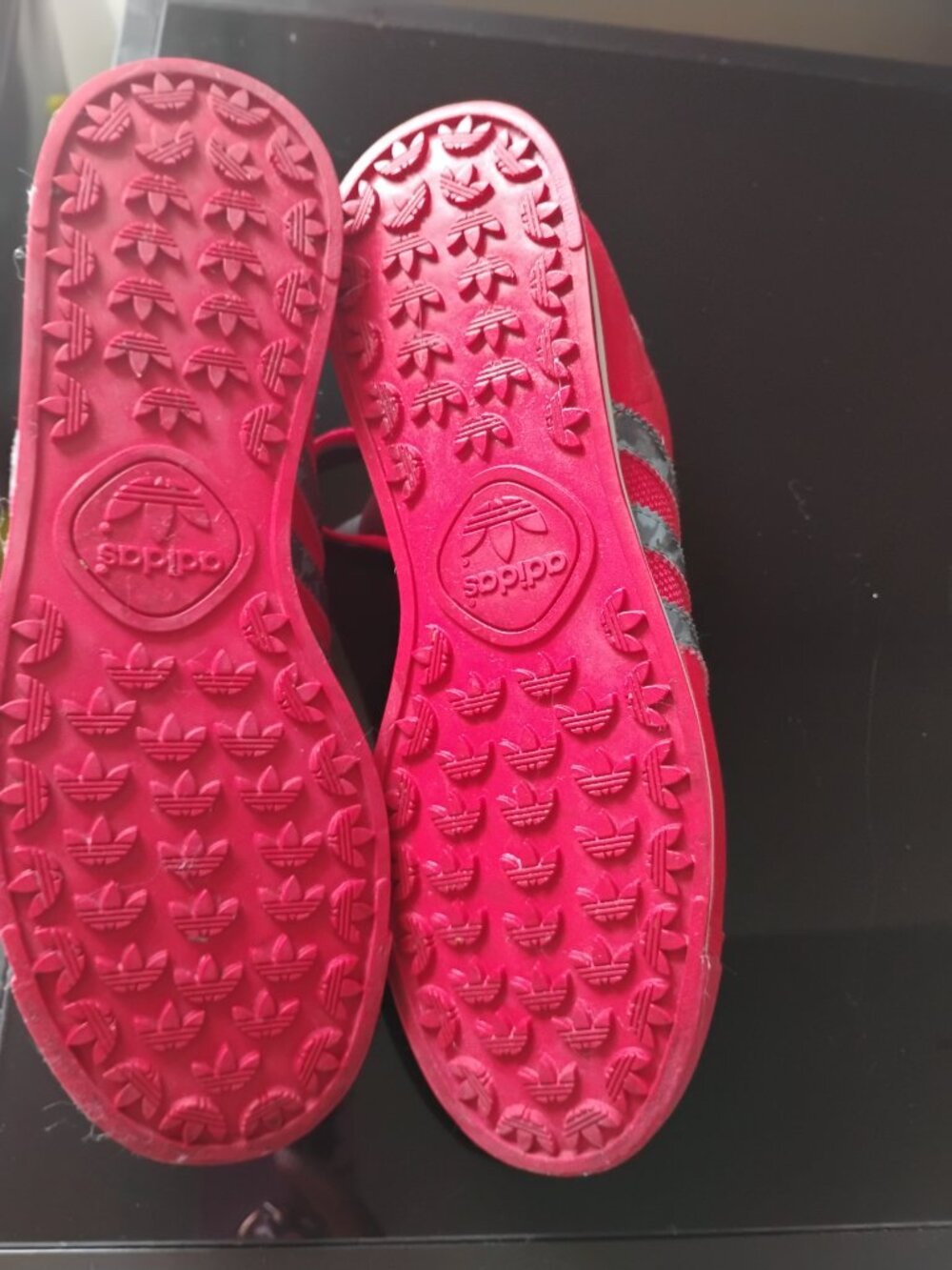 Adidas Swift Run J Children's Size 6 or size 8 women/s  red and gray sneakers - Picture 7 of 7